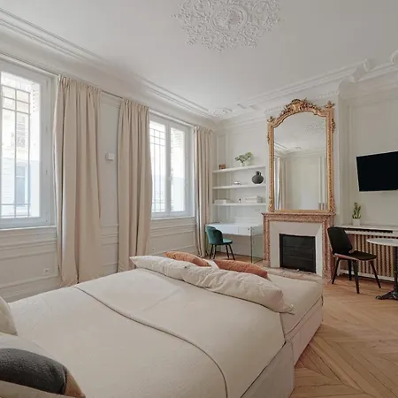 Studio Quartier Champs Elysees 1 * Parigi